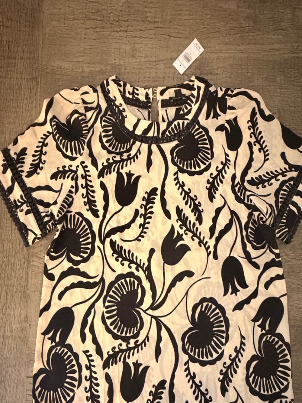 Ann Taylor Factory. Size S, short sleeve top, NWT